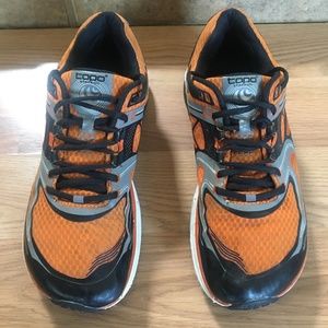 Topo Athletic Ultrafly